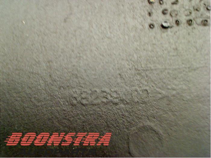 Dashboard deel van een Maserati GranTurismo (M145) 4.7 S V8 32V 2010