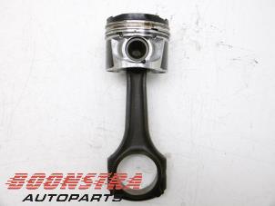 Gebruikte Drijfstang Mercedes ML I (163) 400 4.0 CDI V8 32V Prijs € 36,75 Margeregeling aangeboden door Boonstra Autoparts