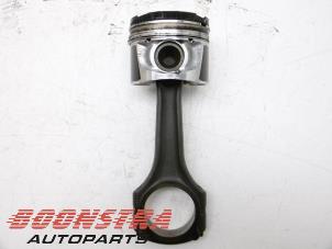 Gebruikte Drijfstang Mercedes ML I (163) 400 4.0 CDI V8 32V Prijs € 36,75 Margeregeling aangeboden door Boonstra Autoparts