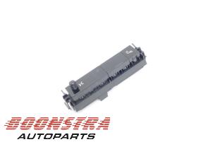 Gebruikte Schakelaar Mercedes S (222.0/222.1) 3.0 S-500 Plug-in Hybrid Biturbo 24V Prijs € 28,95 Margeregeling aangeboden door Boonstra Autoparts