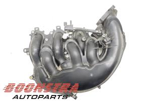 Gebruikte Inlaatspruitstuk Lexus GS (..S19) 450h 3.5 V6 24V Prijs € 159,95 Margeregeling aangeboden door Boonstra Autoparts