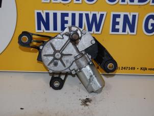 Gebruikte Ruitenwissermotor achter Opel Astra H (L48) 1.7 CDTi 16V Prijs € 27,50 Margeregeling aangeboden door Autobedrijf van der Feer