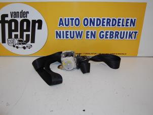 Gebruikte Veiligheidsgordel rechts-achter Toyota Aygo (B10) 1.0 12V VVT-i Prijs € 35,00 Margeregeling aangeboden door Autobedrijf van der Feer
