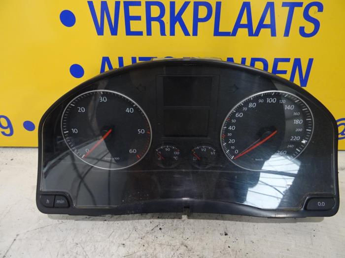 Kilometerteller KM van een Volkswagen Golf V (1K1) 1.9 TDI 2005