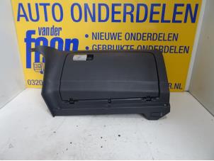 Gebruikte Dashboardkastje Volkswagen Golf V (1K1) 1.9 TDI Prijs € 25,00 Margeregeling aangeboden door Autobedrijf van der Feer
