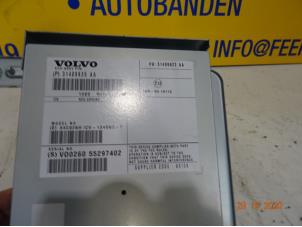 Gebruikte Radio module Volvo V70 (BW) 2.0 D2 Geartronic 16V Prijs € 60,00 Margeregeling aangeboden door Autobedrijf van der Feer