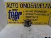 Citroën C4 Picasso (UD/UE/UF) 2.0 HDiF 16V 135 Remklauw (Tang) links-voor
