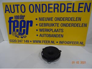 Gebruikte Speaker Renault Captur (2R) 0.9 Energy TCE 12V Prijs € 10,00 Margeregeling aangeboden door Autobedrijf van der Feer