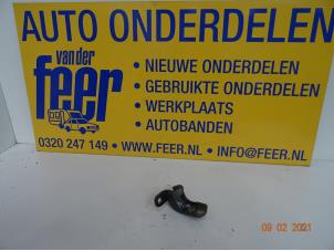 Gebruikte Scharnier deur rechts-voor Citroen C1 1.0 Vti 68 12V Prijs € 20,00 Margeregeling aangeboden door Autobedrijf van der Feer