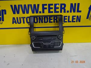 Gebruikte Chaufage Bedieningspaneel Ford Mondeo V Wagon 1.5 TDCi Prijs € 100,00 Margeregeling aangeboden door Autobedrijf van der Feer