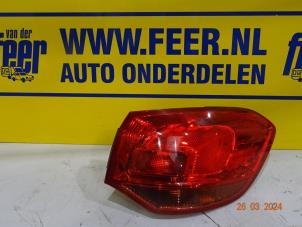 Gebruikte Achterlicht rechts Opel Astra J Sports Tourer (PD8/PE8/PF8) 1.3 CDTI 16V ecoFlex Prijs € 35,00 Margeregeling aangeboden door Autobedrijf van der Feer