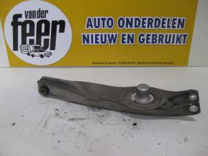 Gebruikte Triangel rechts-achter Opel Signum (F48) 3.0 CDTI V6 24V Prijs € 40,00 Margeregeling aangeboden door Autobedrijf van der Feer