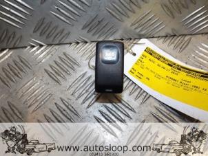 Gebruikte Verwarmingsschakelaar Achterruit Volkswagen Golf II (19E) 1.6 Prijs € 10,50 Margeregeling aangeboden door Autosloperij Pieper BV