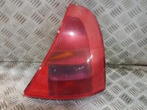 Gebruikte Achterlicht rechts Renault Clio II (BB/CB) 1.6 RN, RT Prijs € 26,25 Margeregeling aangeboden door Autosloperij Pieper BV