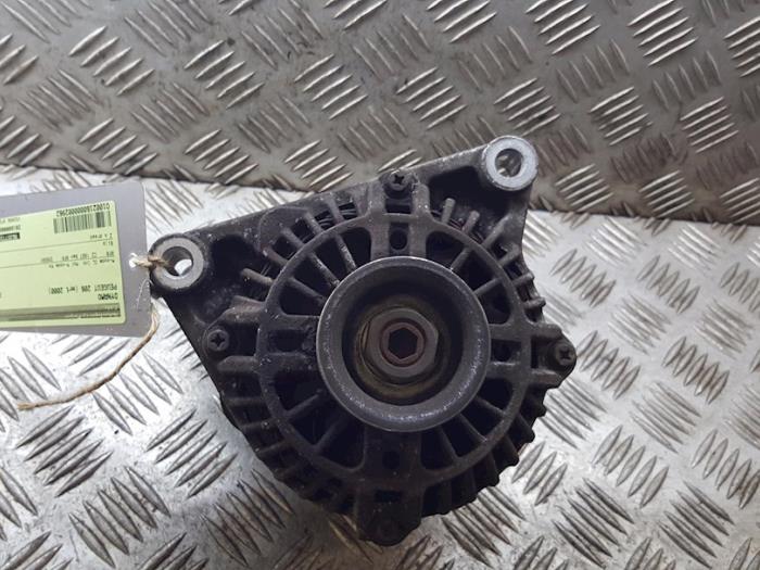 Dynamo van een Peugeot 206 (2A/C/H/J/S) 2.0 GTI 16V 2000