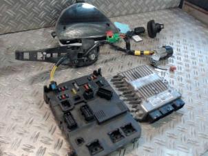 Gebruikte Slotenset Citroen C2 (JM) 1.4 HDI Prijs € 157,50 Margeregeling aangeboden door Autosloperij Pieper BV