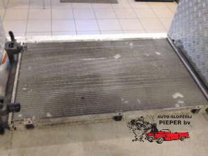Gebruikte Radiateur Renault Master II (FD/HD) 2.5 D Prijs € 36,75 Margeregeling aangeboden door Autosloperij Pieper BV