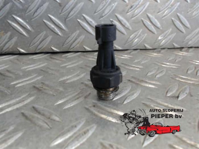 Gebruikte Oliedruk sensor Opel Astra H SW (L35) 1.3 CDTI 16V Ecotec Prijs € 10,50 Margeregeling aangeboden door Autosloperij Pieper BV