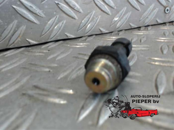 Oliedruk sensor van een Opel Astra H SW (L35) 1.3 CDTI 16V Ecotec 2006