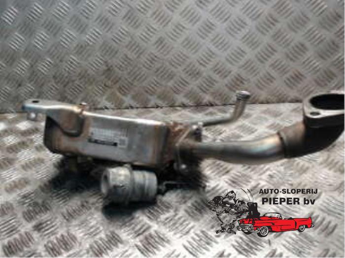 EGR Klep van een Vauxhall Meriva Mk.II 1.7 CDTI 16V 2012