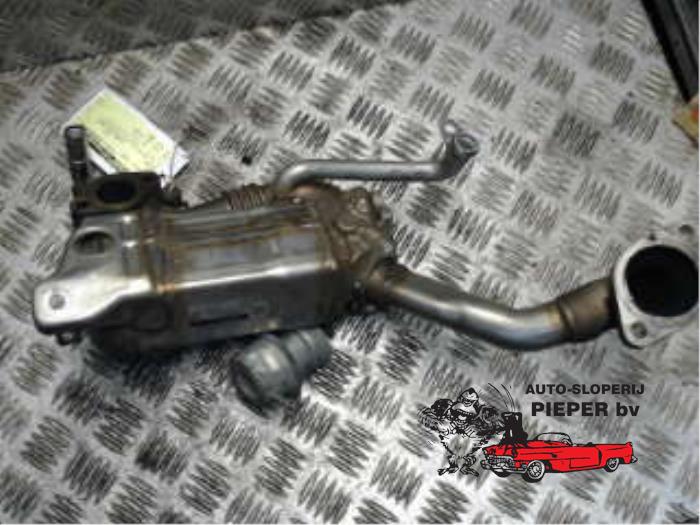 EGR Klep van een Vauxhall Meriva Mk.II 1.7 CDTI 16V 2012