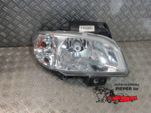Gebruikte Koplamp rechts Seat Cordoba Vario (6K5) 1.4 60 Prijs € 36,75 Margeregeling aangeboden door Autosloperij Pieper BV
