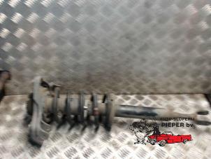 Gebruikte Mac Phersonpoot rechts-voor Audi A4 (B6) 1.9 TDI PDE 130 Prijs € 52,50 Margeregeling aangeboden door Autosloperij Pieper BV