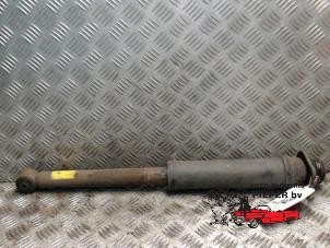 Gebruikte Schokbreker links-achter Chevrolet Kalos (SF48) 1.4 Prijs € 26,25 Margeregeling aangeboden door Autosloperij Pieper BV