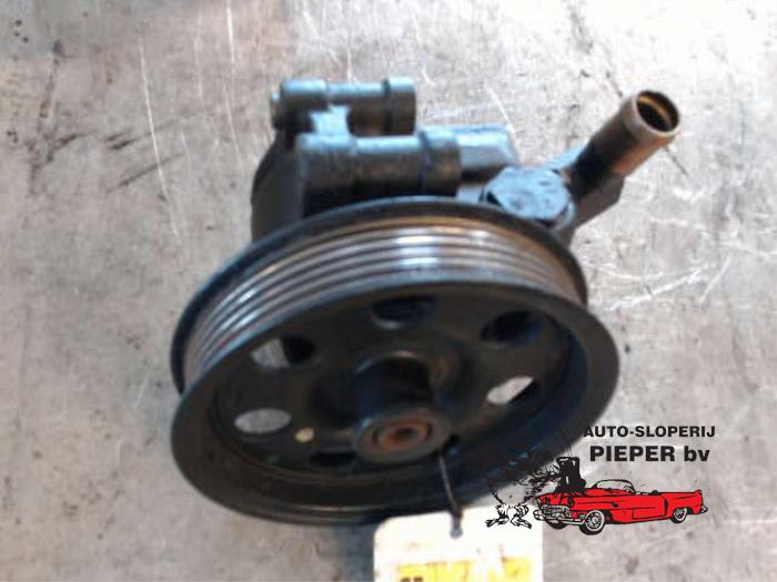 Gebruikte Stuurpomp Ford Focus 1 Wagon 1.8 TDdi Prijs € 52,50 Margeregeling aangeboden door Autosloperij Pieper BV