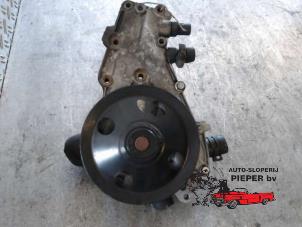 Gebruikte Waterpomp Renault Twingo (C06) 1.2 SPi Phase I Prijs € 42,00 Margeregeling aangeboden door Autosloperij Pieper BV