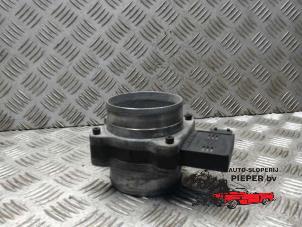 Gebruikte Luchtmassameter Saab 9-5 (YS3E) 3.0 t V6 24V Prijs € 36,75 Margeregeling aangeboden door Autosloperij Pieper BV