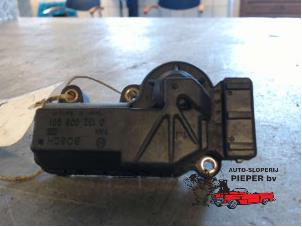 Gebruikte Gasklep Stelmotor Volkswagen Polo III (6N1) 1.3i 55 Prijs € 36,75 Margeregeling aangeboden door Autosloperij Pieper BV