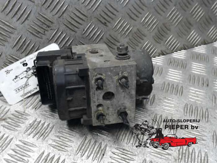 Gebruikte ABS Pomp Volkswagen Passat (3B2) 1.8 T 20V Prijs € 78,75 Margeregeling aangeboden door Autosloperij Pieper BV