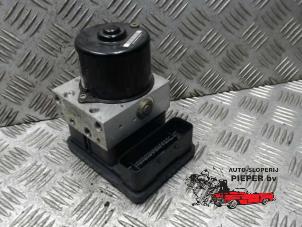 Gebruikte ABS Pomp BMW 3 serie (E46/2) 330 Cd 24V Prijs € 105,00 Margeregeling aangeboden door Autosloperij Pieper BV