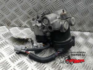 Gebruikte ABS Pomp Toyota Corolla (E11) 1.6 16V Prijs € 78,75 Margeregeling aangeboden door Autosloperij Pieper BV