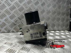 Gebruikte ABS Pomp Peugeot 407 (6D) 2.0 HDiF 16V Prijs € 105,00 Margeregeling aangeboden door Autosloperij Pieper BV