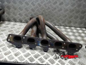 Gebruikte Uitlaatspruitstuk Volvo V50 (MW) 2.4 20V Prijs € 78,75 Margeregeling aangeboden door Autosloperij Pieper BV