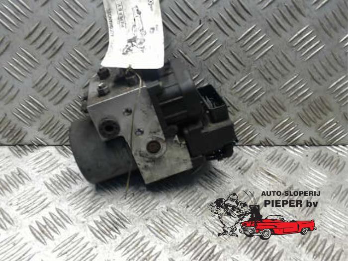 Gebruikte ABS Pomp Opel Astra G Caravan (F35) 2.0 Di 16V Prijs € 78,75 Margeregeling aangeboden door Autosloperij Pieper BV