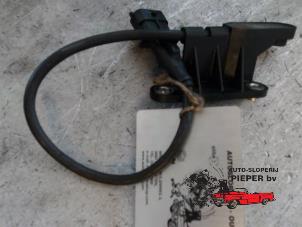 Gebruikte Nokkenas Sensor Opel Astra G Caravan (F35) 1.6 16V Prijs € 21,00 Margeregeling aangeboden door Autosloperij Pieper BV