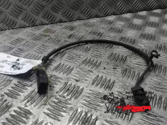 Gebruikte Krukas sensor Volkswagen Polo III (6N2) 1.4 16V 75 Prijs € 26,25 Margeregeling aangeboden door Autosloperij Pieper BV