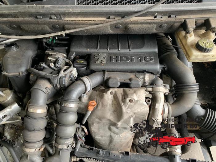 Gebruikte Motor Peugeot Partner (GC/GF/GG/GJ/GK) 1.6 HDI 75 16V Prijs € 787,50 Margeregeling aangeboden door Autosloperij Pieper BV