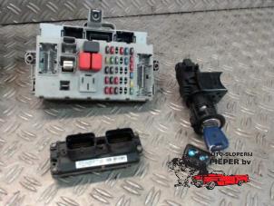 Gebruikte Slotenset Fiat Punto II (188) 1.2 60 S Prijs € 131,25 Margeregeling aangeboden door Autosloperij Pieper BV