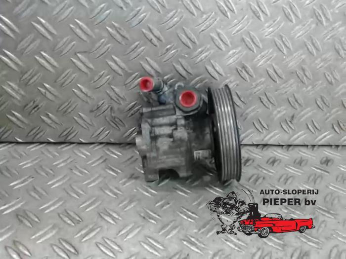 Gebruikte Pomp Servo Audi A4 Avant (B6) 1.9 TDI 100 Prijs € 36,75 Margeregeling aangeboden door Autosloperij Pieper BV