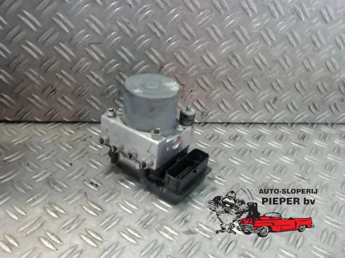 Gebruikte ABS Pomp Peugeot Partner (GC/GF/GG/GJ/GK) 1.6 HDI 75 16V Prijs € 183,75 Margeregeling aangeboden door Autosloperij Pieper BV