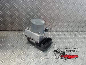 Gebruikte ABS Pomp Peugeot Partner (GC/GF/GG/GJ/GK) 1.6 HDI 75 16V Prijs op aanvraag aangeboden door Autosloperij Pieper BV