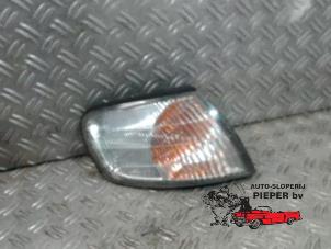 Gebruikte Knipperlicht rechts Nissan Almera (N15) 2.0 GX Diesel Prijs € 15,75 Margeregeling aangeboden door Autosloperij Pieper BV