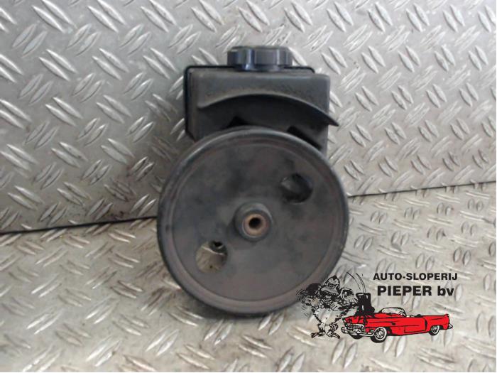 Gebruikte Servopomp Volvo V70 (GW/LW/LZ) 2.5 10V Prijs € 78,75 Margeregeling aangeboden door Autosloperij Pieper BV