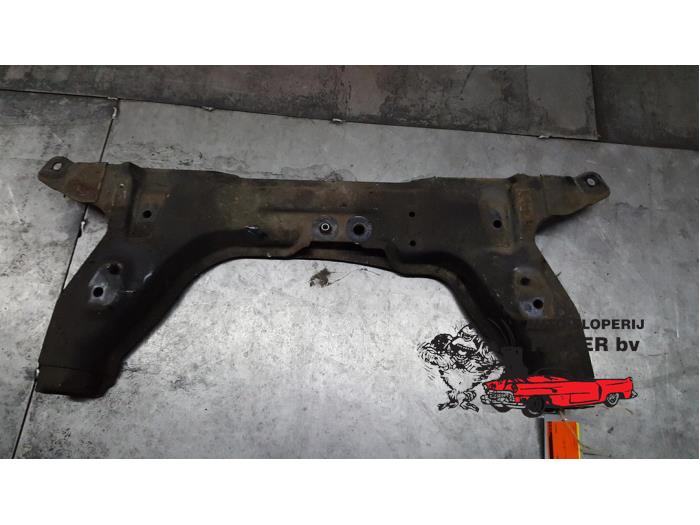 Gebruikte Subframe Suzuki Baleno (GA/GB) 1.3 GL 16V Prijs € 78,75 Margeregeling aangeboden door Autosloperij Pieper BV