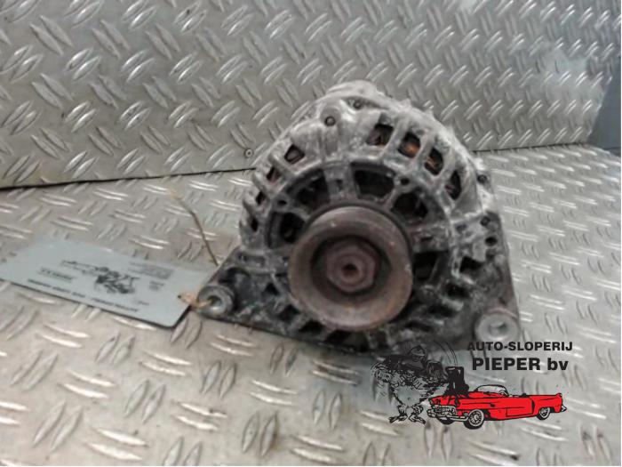 Gebruikte Dynamo Volkswagen Passat Variant (3B5) 1.8 T 20V Prijs € 52,50 Margeregeling aangeboden door Autosloperij Pieper BV