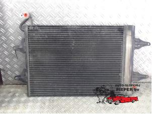 Gebruikte Airco Condensor Volkswagen Polo IV (9N1/2/3) 1.2 12V Prijs € 36,75 Margeregeling aangeboden door Autosloperij Pieper BV